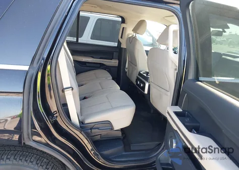 2022 Ford Expedition Xlt z USA, uszkodzony, nr VIN 1FMJU1HT6NEA26976